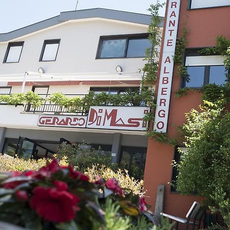 Ristorante Albergo Gerardo Di Masi Caposele Exterior foto