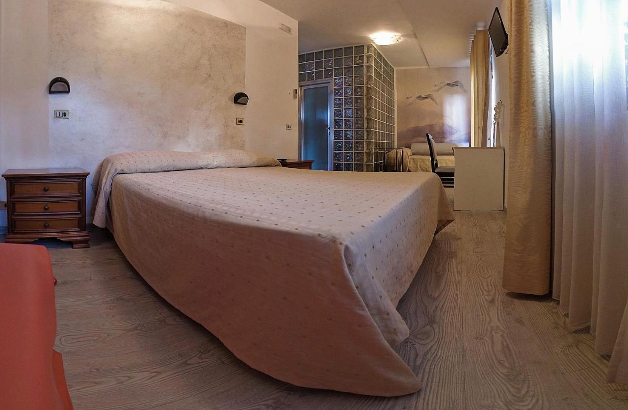 Ristorante Albergo Gerardo Di Masi Caposele Exterior foto