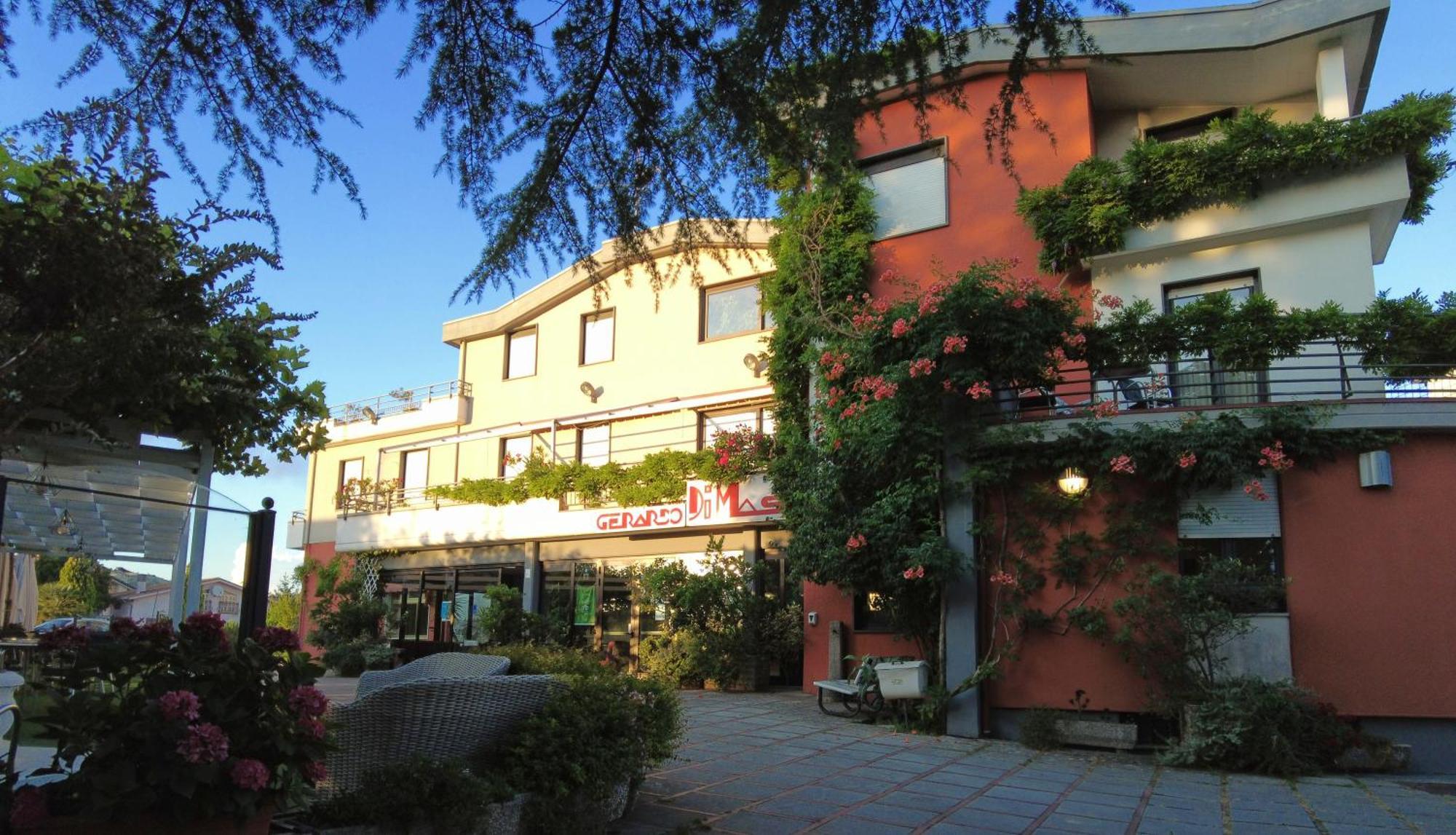 Ristorante Albergo Gerardo Di Masi Caposele Exterior foto