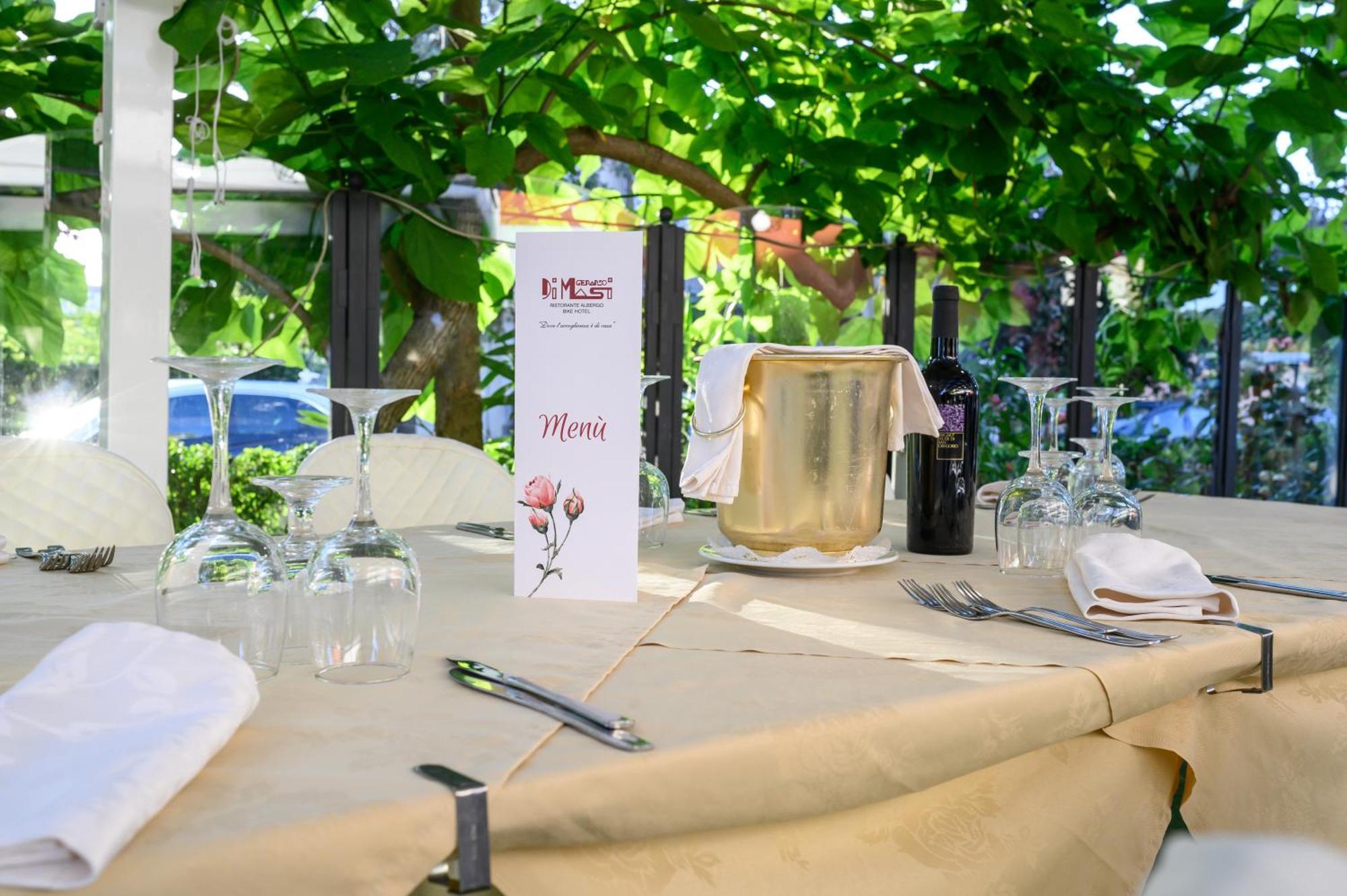 Ristorante Albergo Gerardo Di Masi Caposele Exterior foto