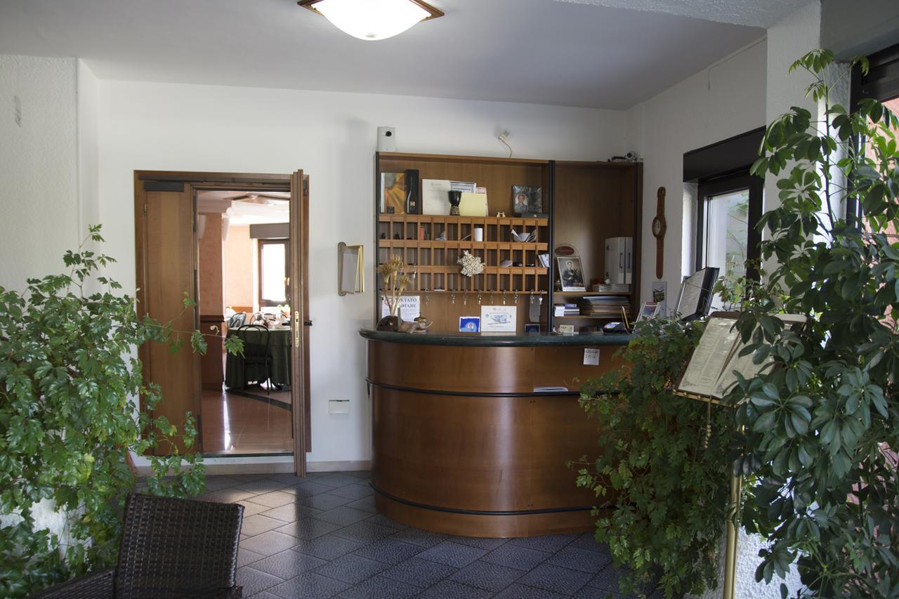 Ristorante Albergo Gerardo Di Masi Caposele Exterior foto