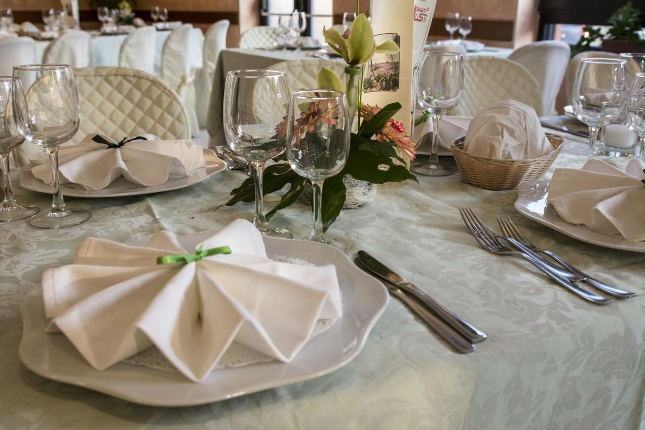 Ristorante Albergo Gerardo Di Masi Caposele Exterior foto